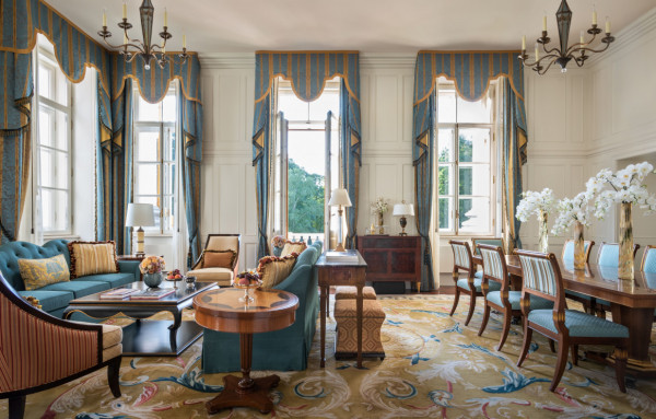 Площадки Four Seasons Hotel Lion Palace