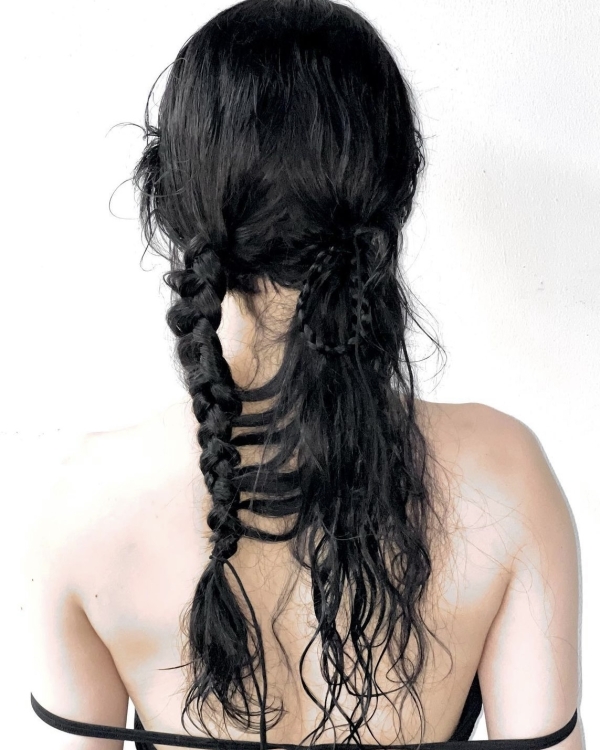 Собираем волосы: 7 hair-трендов для невест 2024