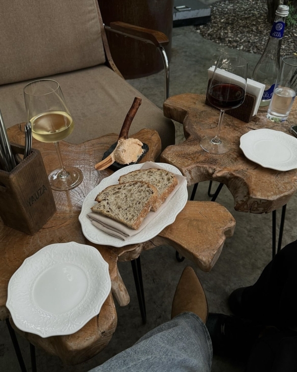 Цветотерапия в Alina Pinsky Gallery, «День Д»