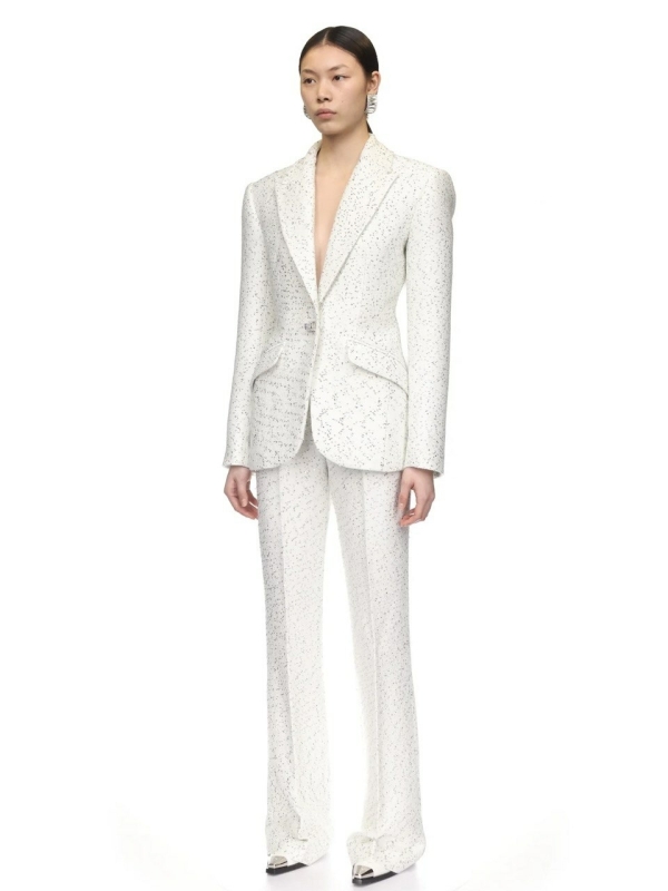 Power Suit — один из главных модных