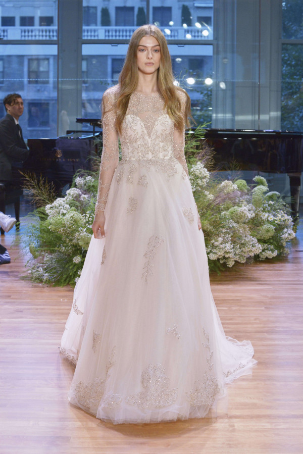 Новые коллекции знаменитых дизайнеров в Wedding by