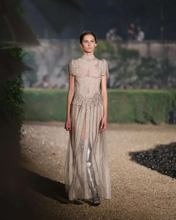 Посмотрите на новую круизную коллекцию Dior —