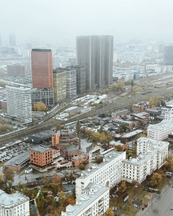 Благотворительная барахолка, испанские художники в Пушкинском и