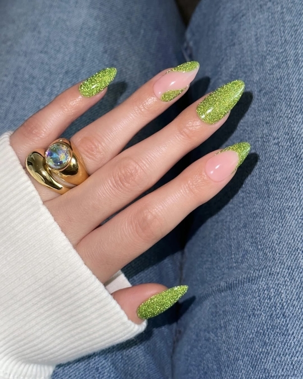 Хром, princess nails и клетчатый. Какой маникюр