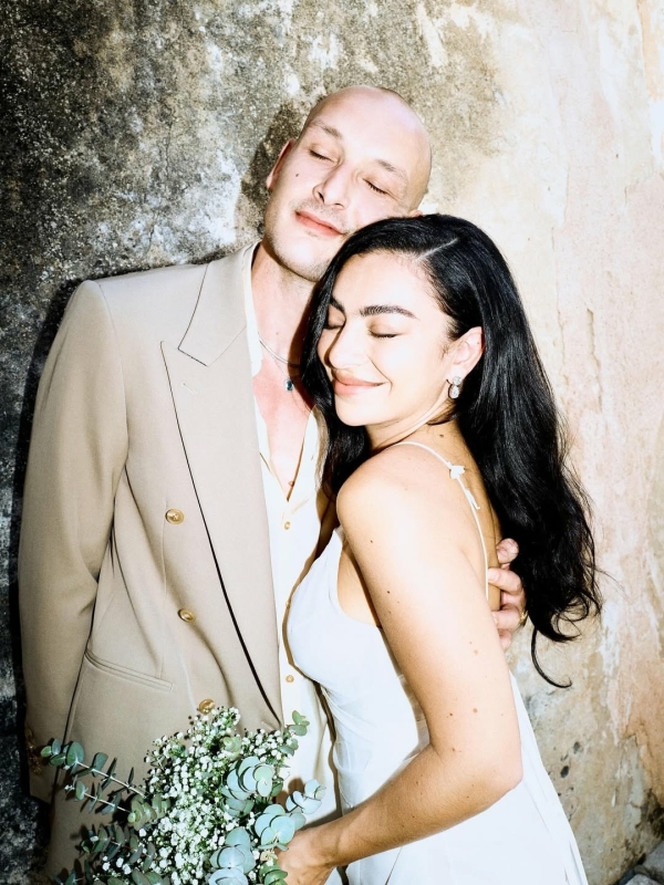 Charli XCX и Джордж Дэниел сыграли свадьбу