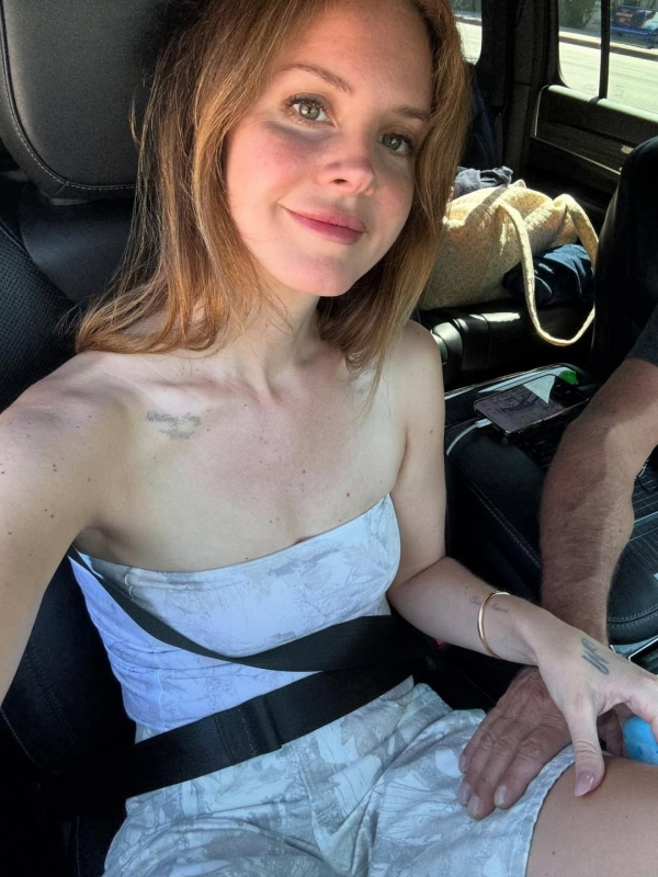 Лана Дель Рей впервые поделилась свадебными фотографиями