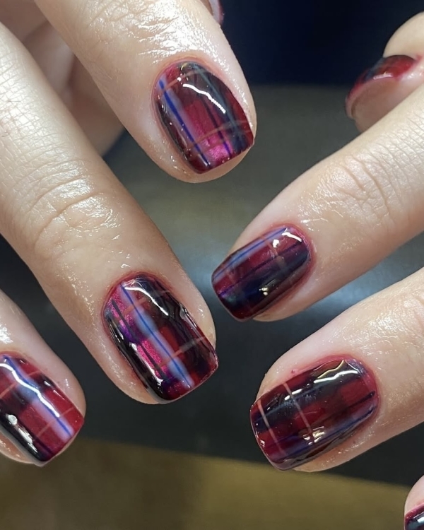 Хром, princess nails и клетчатый. Какой маникюр
