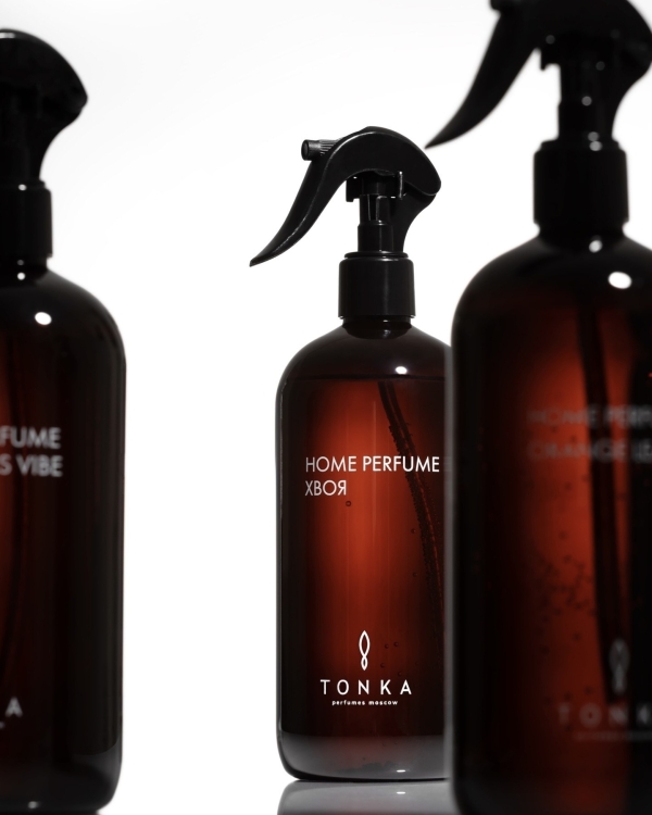 Тёмные флаконы домашних ароматов Tonka Perfumes Moscow